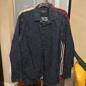 Men’s Small Banana Republican Button Up blue with white snowball-shaped dots